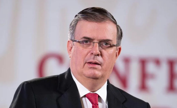 Ebrard presenta decálogo económico y avances tecnológicos en plenaria de Morena