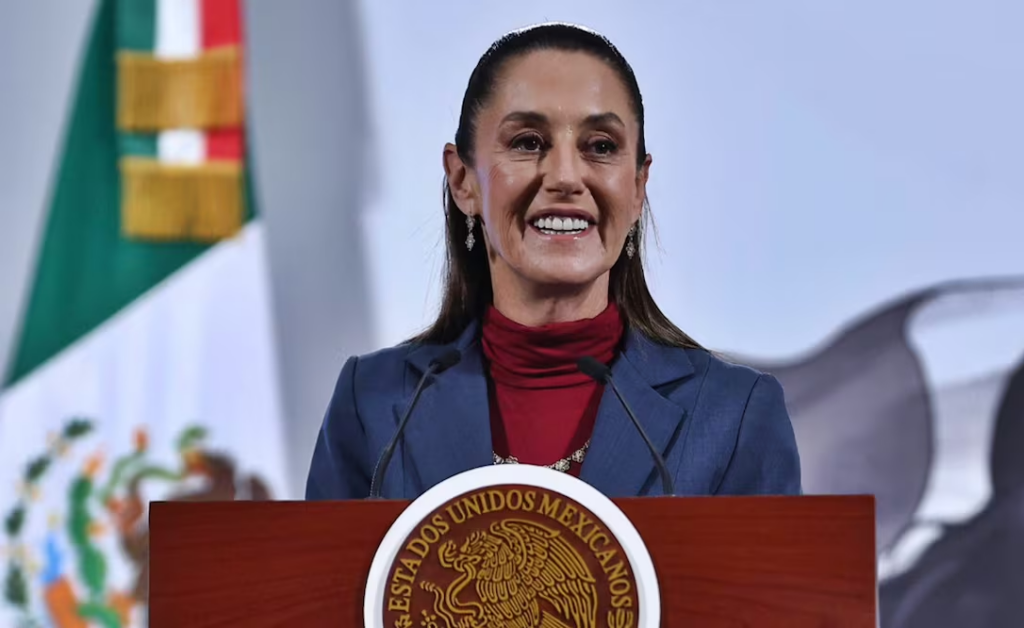 Sheinbaum defiende programas sociales y rechaza que sean “dádivas”