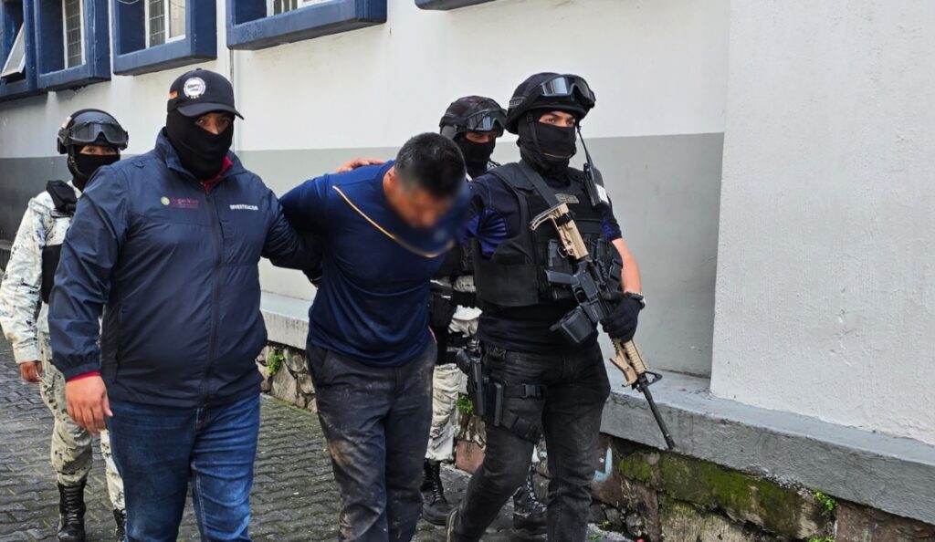 Detienen a policía implicado en el asesinato de una familia en San Cristóbal de la Barranca