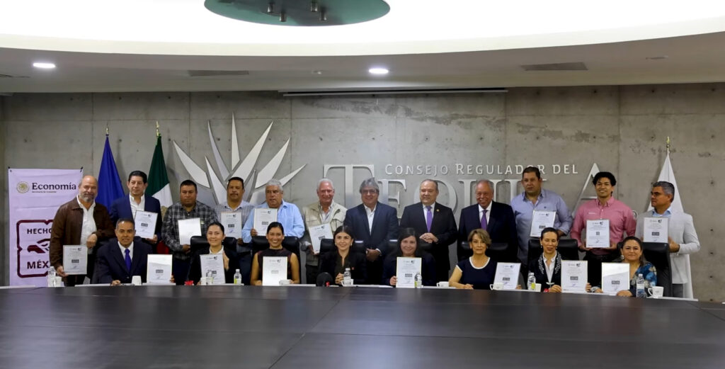 Reciben tequileros certificación de marca ‘Hecho en México’