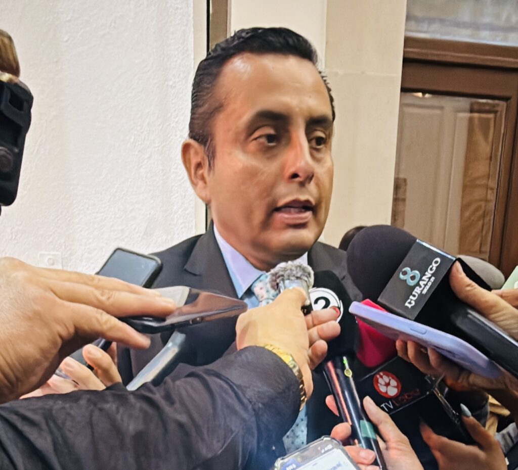 Finanzas en Durango muestran reducción de deuda de un 40%, hay buen uso de los recursos: Obed Jiménez