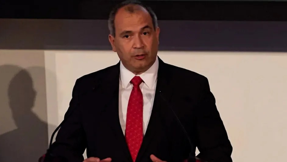 Carlos Treviño, exdirector de Pemex, cuenta con orden de aprensión vigente en México: FGR