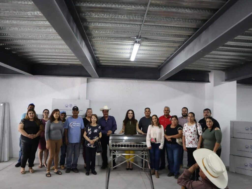 Tepehuanes impulsa energías renovables con entrega de 291 calentadores solares