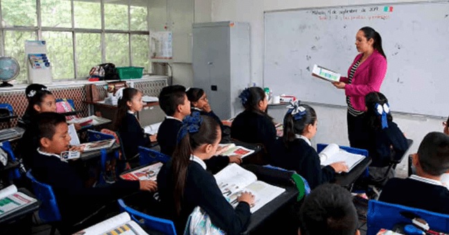 La SEP refuerza la exigencia de cartillas de vacunación para el ciclo escolar 2025-2026