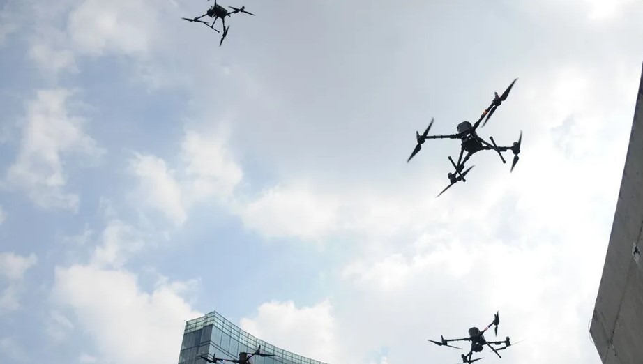 Venezuela prohíbe drones en todo el país por «amenazas» de EU