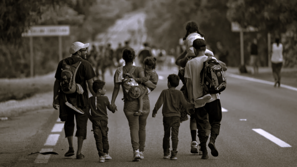 EE.UU. registra caída histórica de migrantes durante primer semestre de Trump