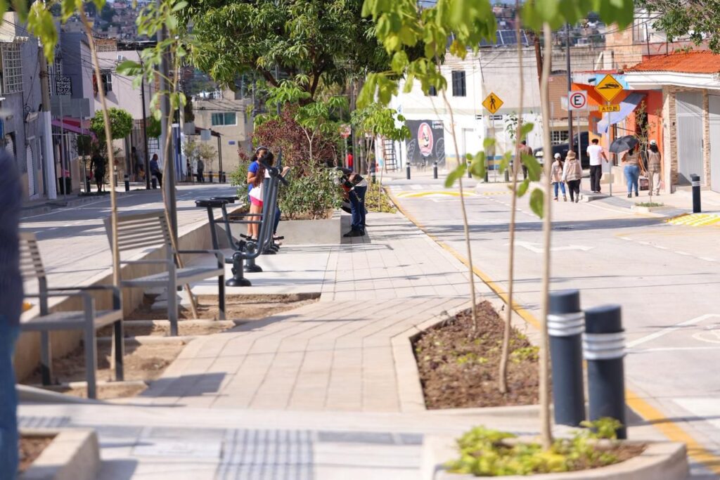 Zapopan entrega nuevas vialidades y un Parque Lineal en Arroyo Hondo