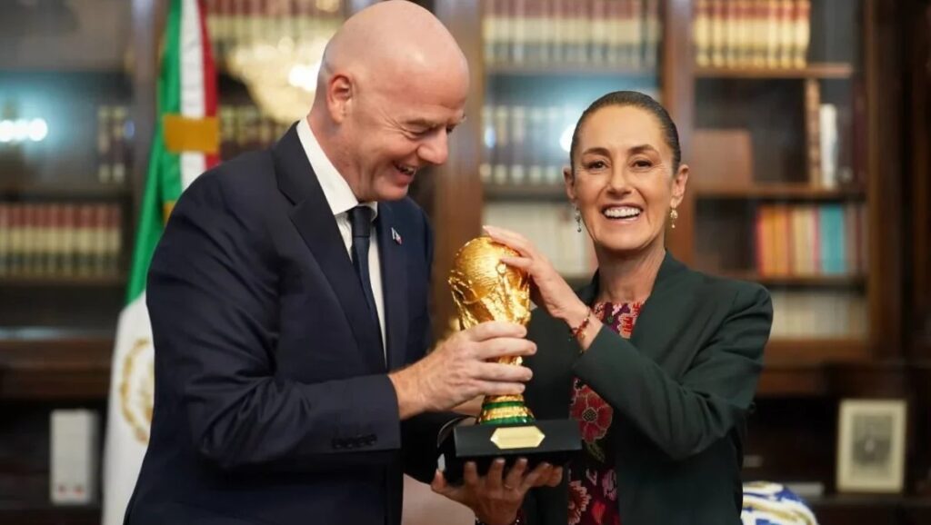 Sheinbaum Recibe a Gianni Infantino, Presidente de la FIFA, previo a Mundial 2026