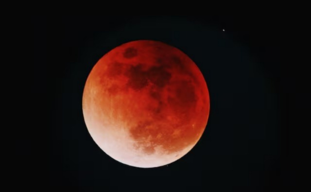 Eclipse lunar de septiembre 2025: Será visible en tres continentes