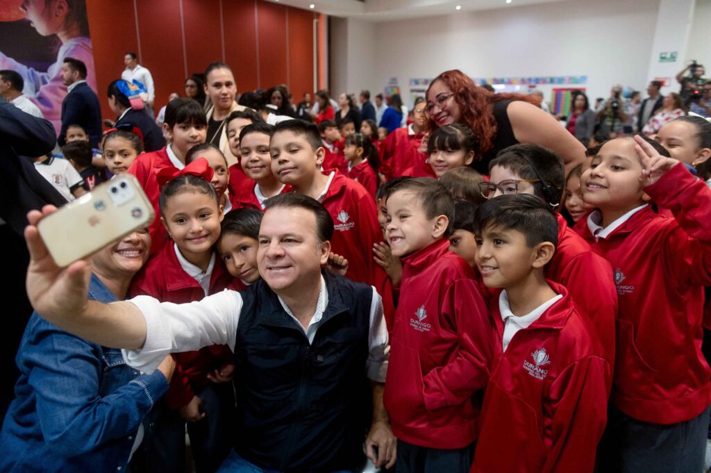 Gobierno del Estado alista regreso a clases con capacitación docente, entrega de uniformes y útiles escolares