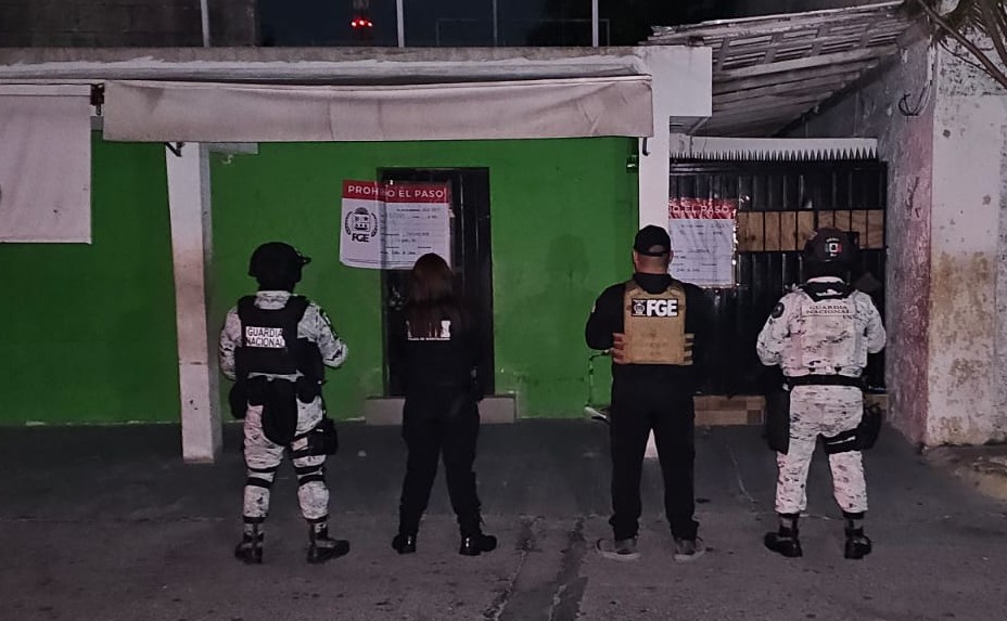 Rescatan a 26 mujeres víctimas de trata en operativos en bares de Quintana Roo