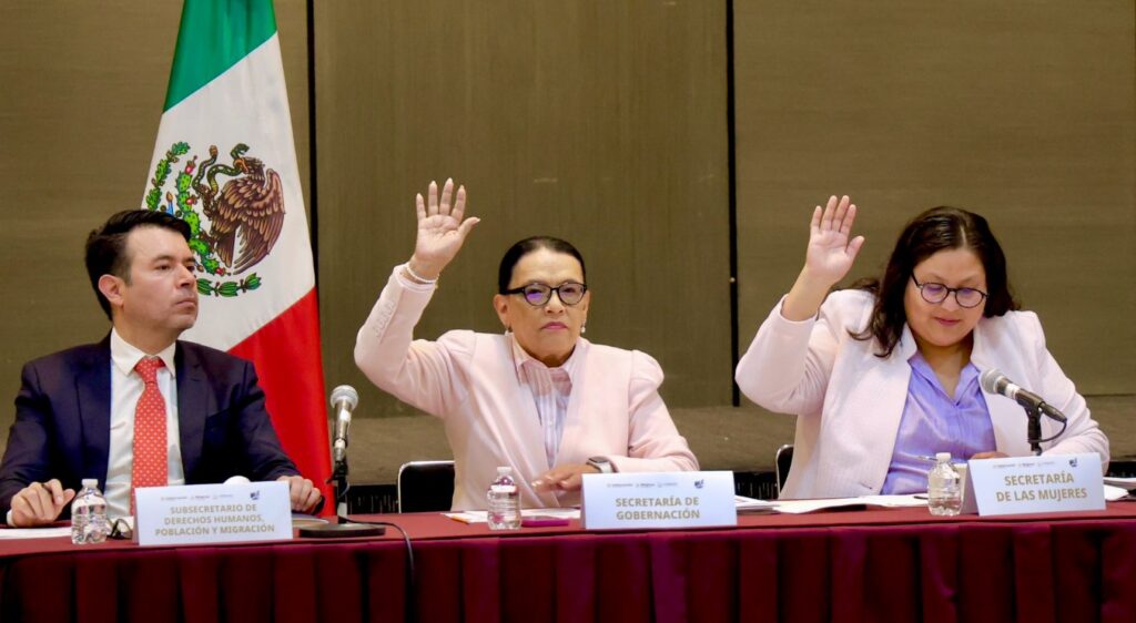 Segob anuncia reducción histórica del 30% en embarazo adolescente