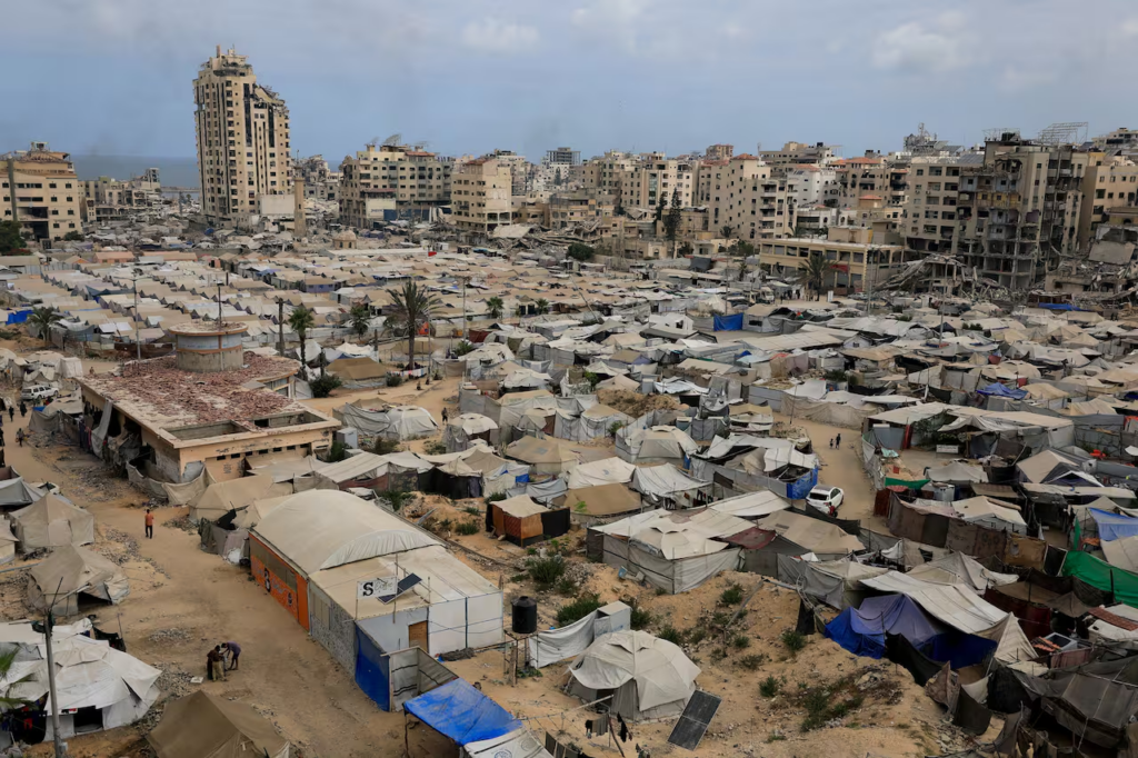 Gaza sufre nuevos ataques israelíes mientras Hamás reanuda negociaciones en El Cairo