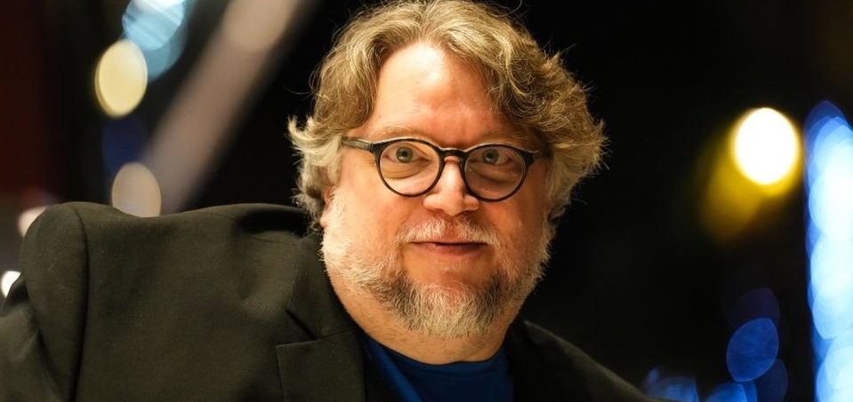 Guillermo del Toro lanza dardo “No me asusta la inteligencia artificial, sino la estupidez natural”