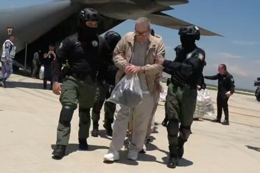 Entrega de 26 criminales a Estados Unidos fue por seguridad de México: Sheinbaum