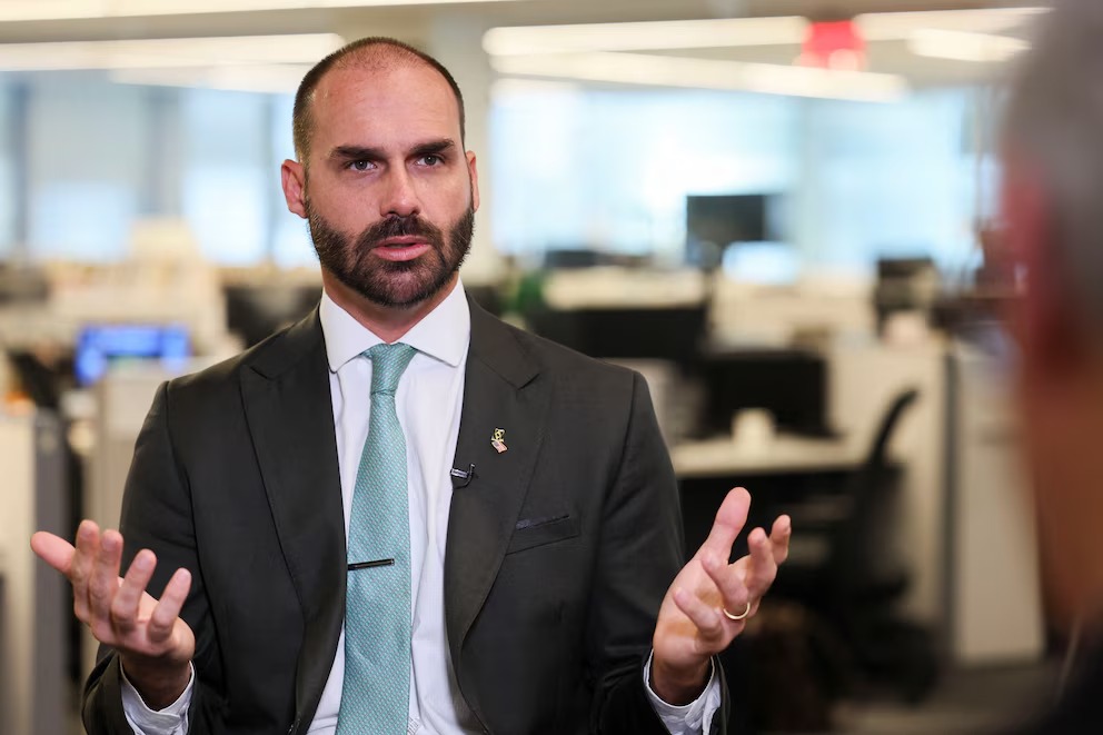 Eduardo Bolsonaro advirtió que EU impondrá más aranceles a Brasil por el juicio contra su padre