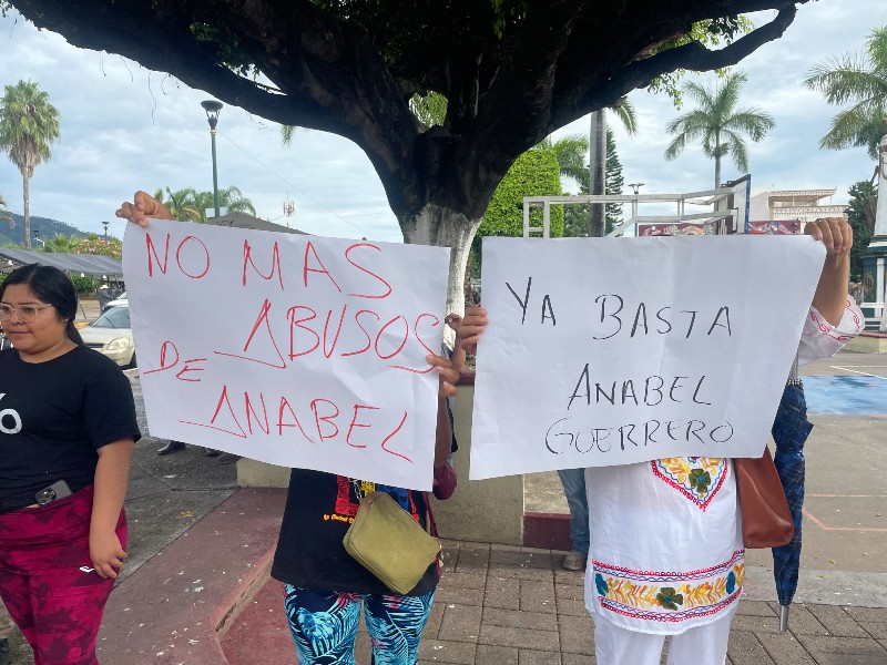 Siguen las protestas para exigir la renuncia de la presidenta municipal de Xalisco