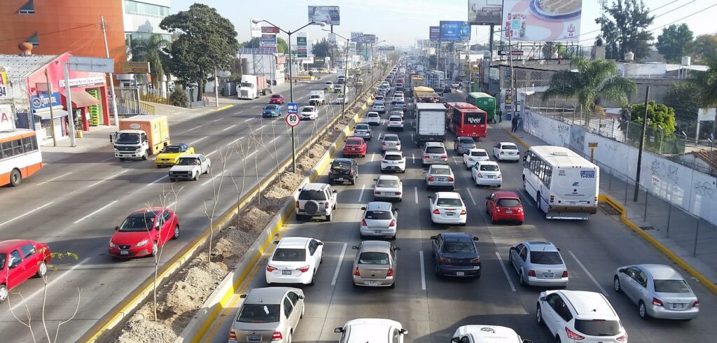 Lemus convoca mesa ciudadana para buscar solución a congestionamiento en López Mateos