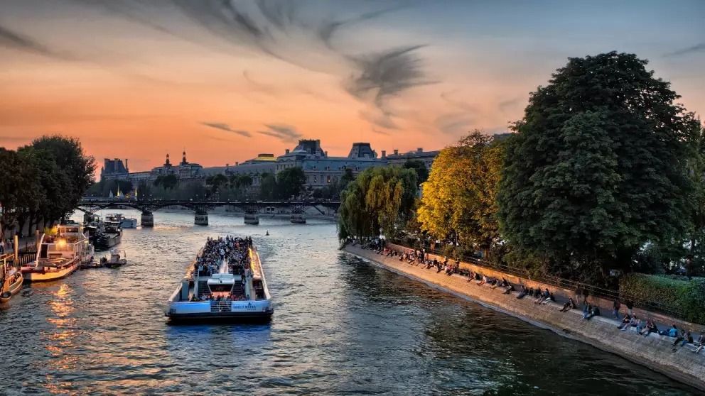 Hallan cuatro cadáveres en el río Sena, en París; detienen a un sospechoso