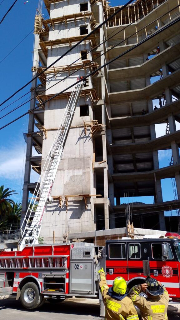 Se electrocutó en el noveno piso de edificio en construcción
