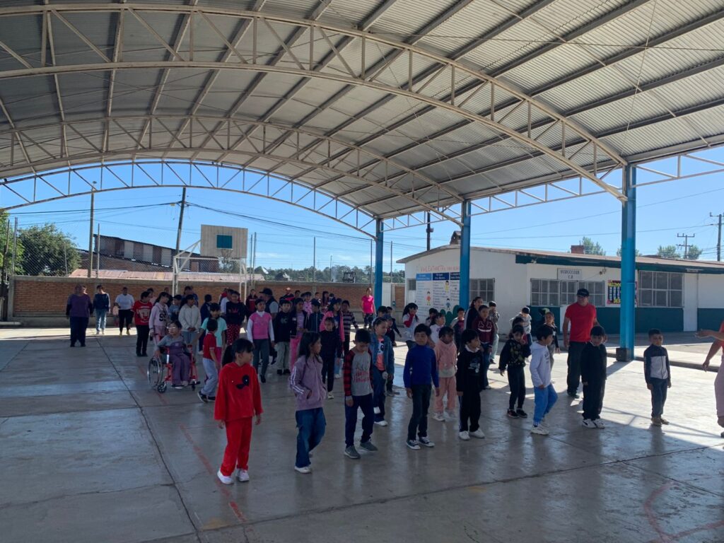 Escuela de verano refuerza aprendizaje en alumnos de primaria