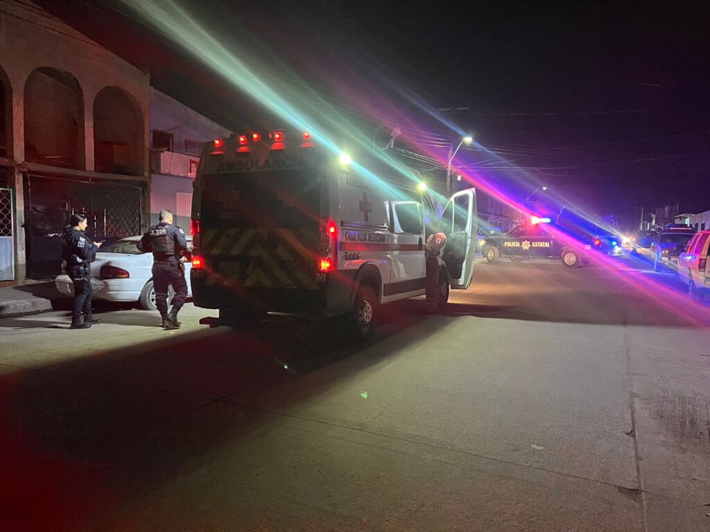 Lo hallan muerto en el auto que le prestaban para dormir
