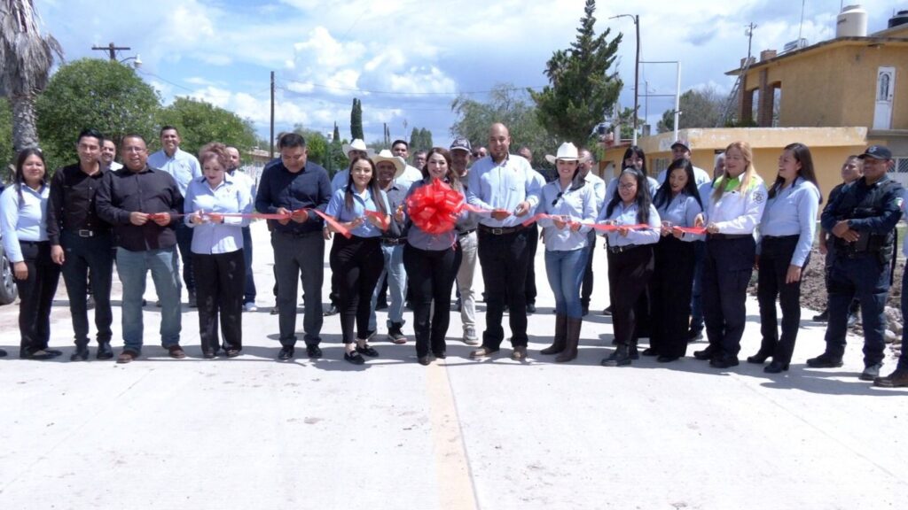 Entregan obra de pavimentación en comunidad de San Francisco Javier