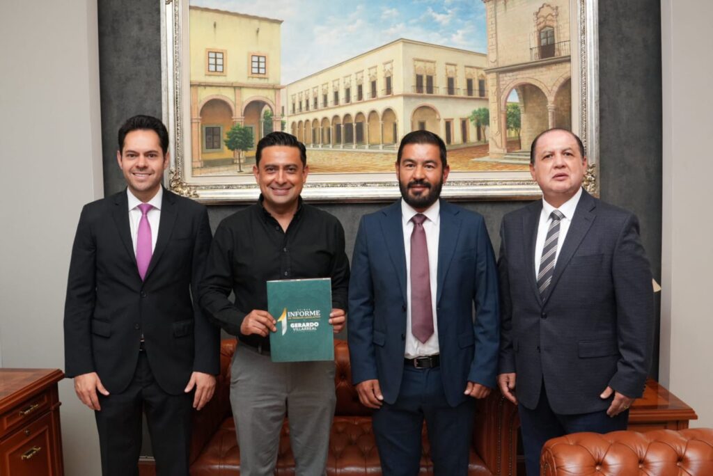 Gerardo Villarreal presenta informe legislativo en Durango