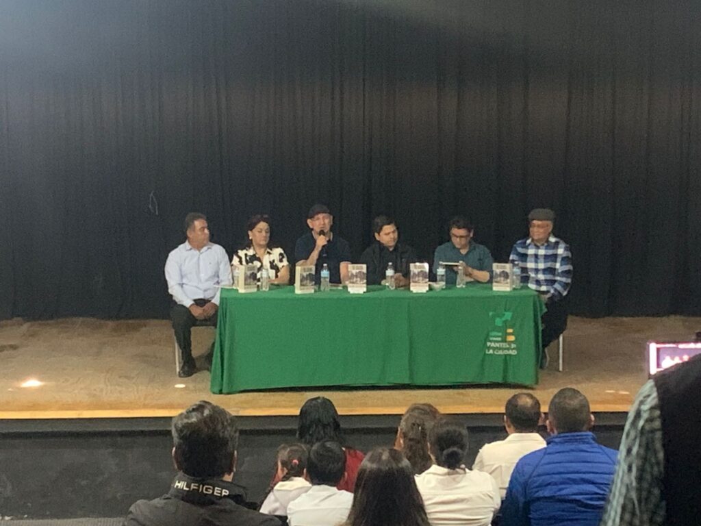 Estudiantes del COBAED presentan libro