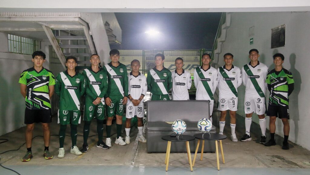 Con un nuevo estilo, Alacranes luce su nueva piel antes del arranque del torneo.