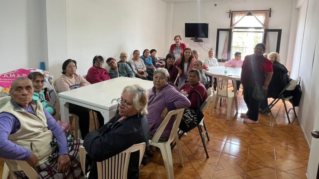 Imparten taller de autocuidado en la vejez a mujeres de Vicente Guerrero