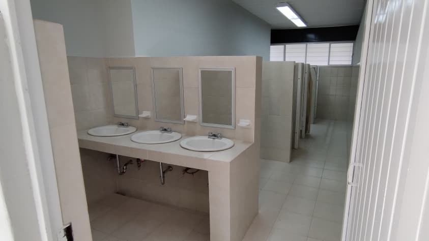 Arrancaran el ciclo escolar con nuevos baños y bebederos en la EST 56