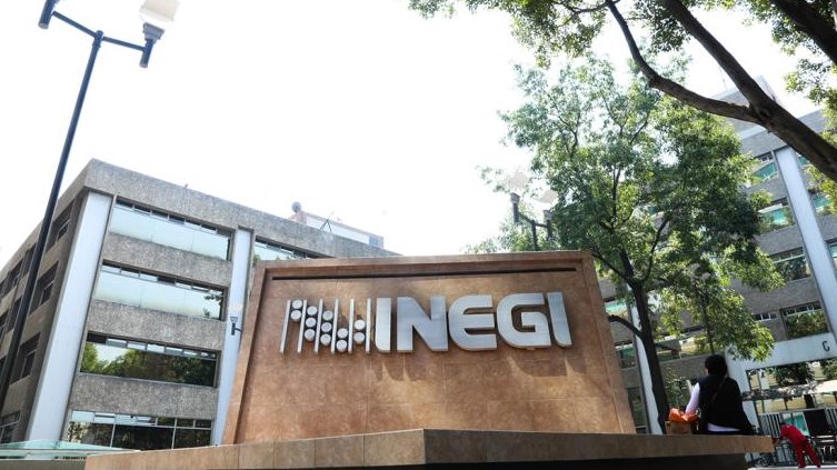 INEGI revela brecha salarial entre hombres y mujeres
