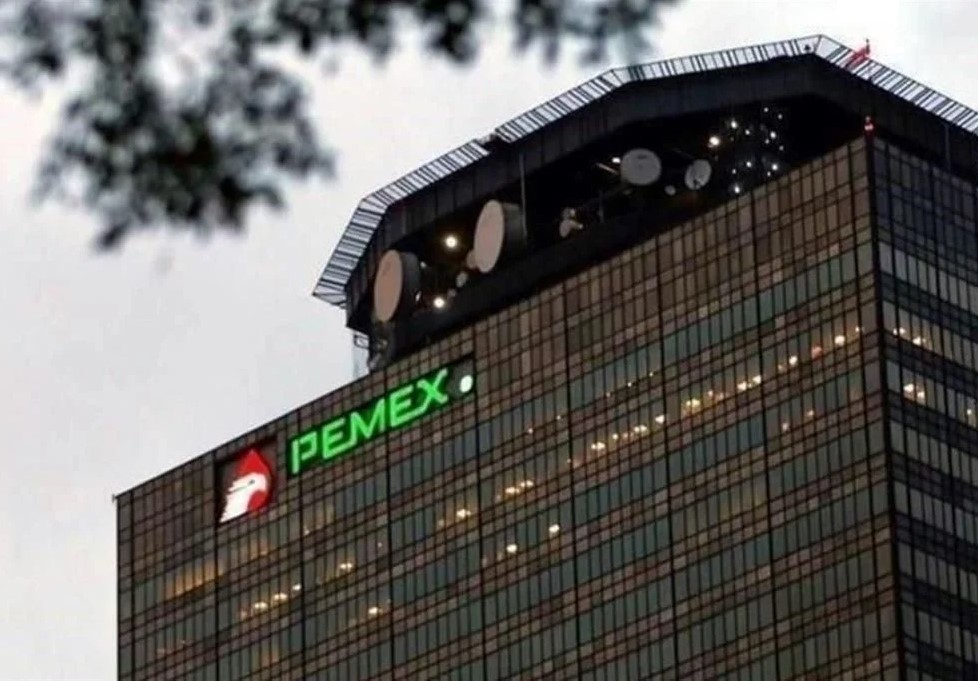 Fitch Mejora Calificación de Pemex a ‘BB’ tras respaldo del Gobierno