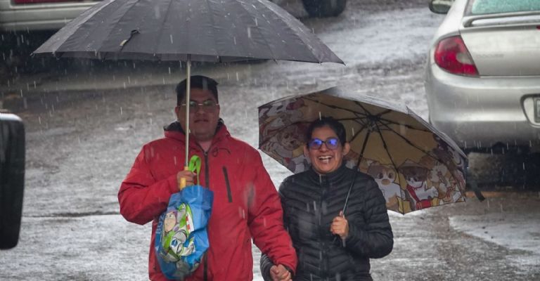 SMN alerta a siete estados por inicio de semana frío y lluvias fuertes