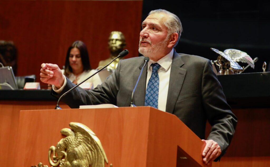 Adán Augusto López defiende su gestión ante acusaciones de corrupción