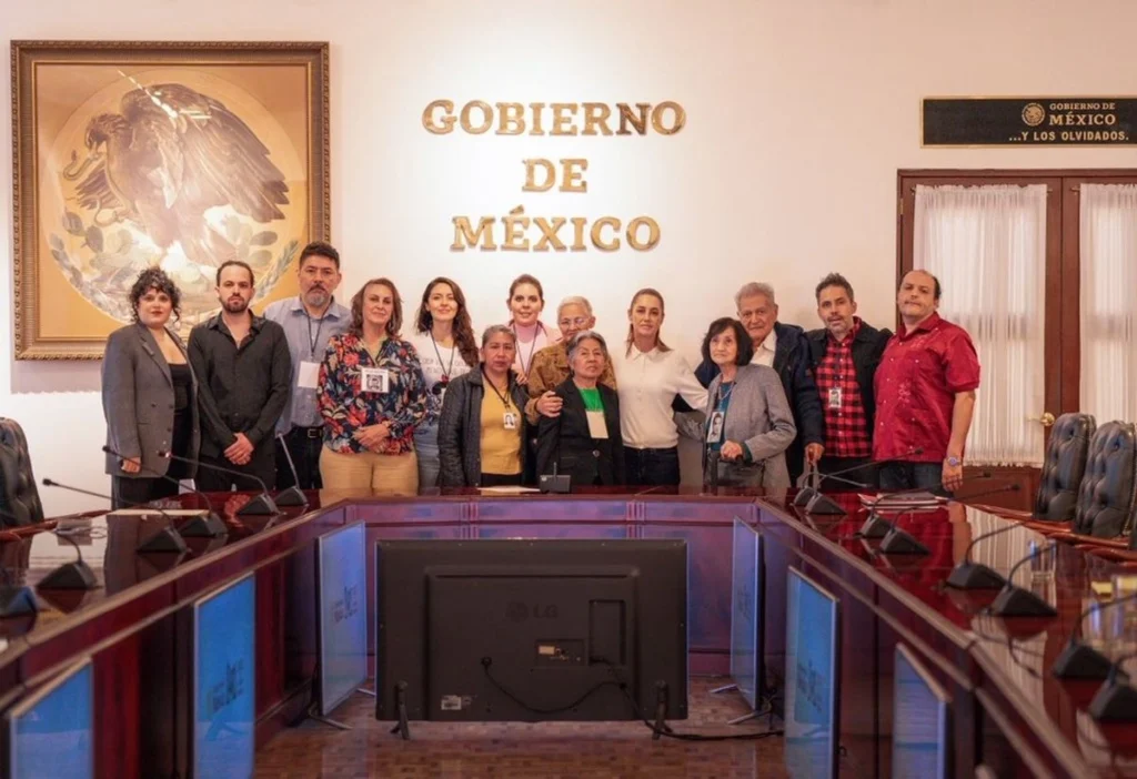 Sheinbaum se reúne con Comité Eureka y reitera compromiso con la verdad