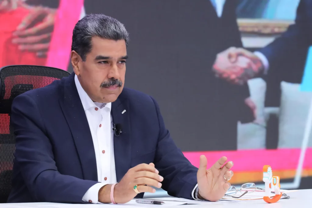 Sheinbaum descarta investigación en México a Nicolás Maduro por supuesto vínculo con Cártel de Sinaloa