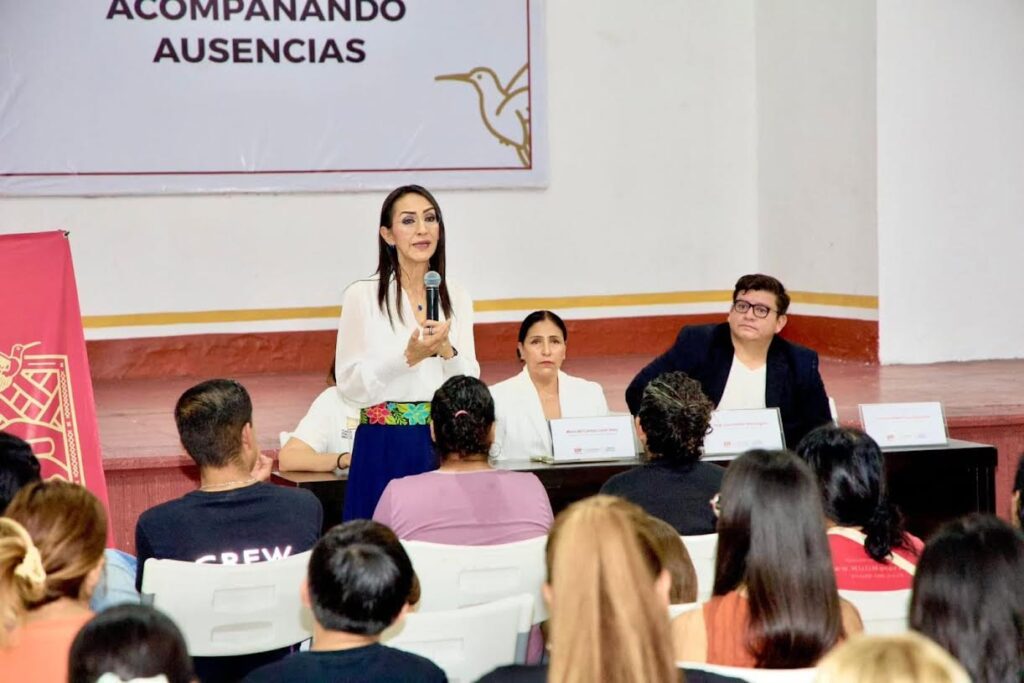 Laura Imelda entrega apoyos económicos a madres buscadoras en Tlaquepaque