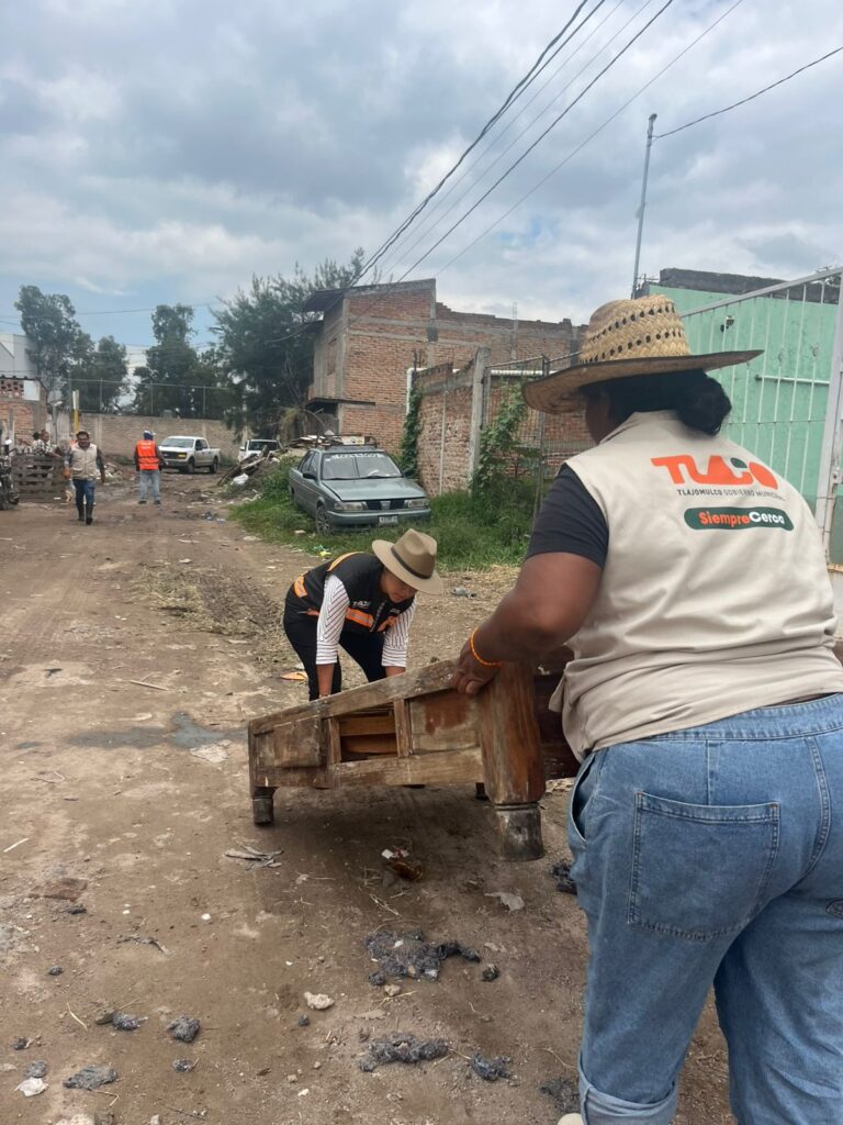 Refuerza Tlajomulco apoyos y brigadas en cabecera municipal y Valle de los Sauces tras lluvias