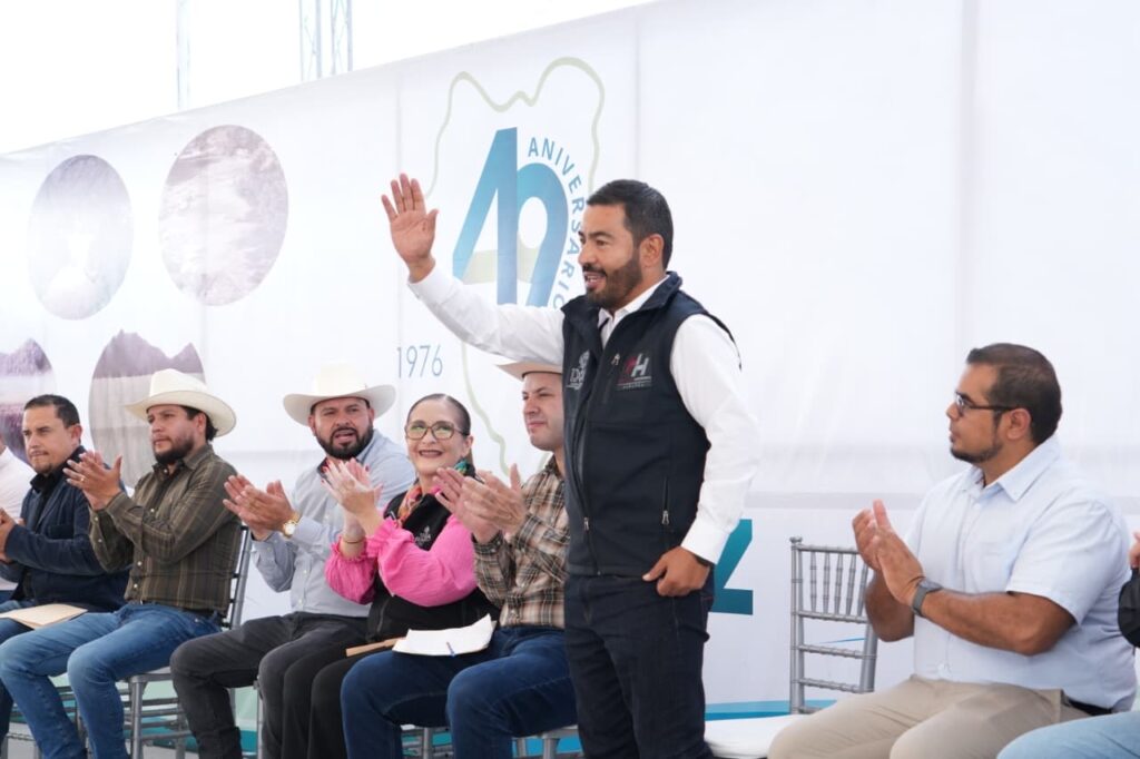 Diputado Héctor Herrera reconoce a la UNECOFAEZ en su 49 aniversario