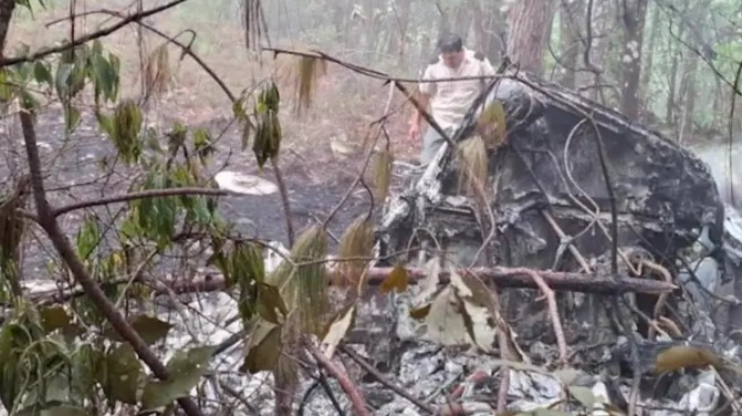 Confirman caída de helicóptero de la CFE que se perdió del radar en Jalisco