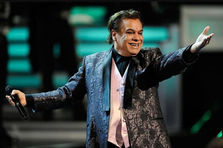Aseguran que Juan Gabriel fue grabado en cafetería de París