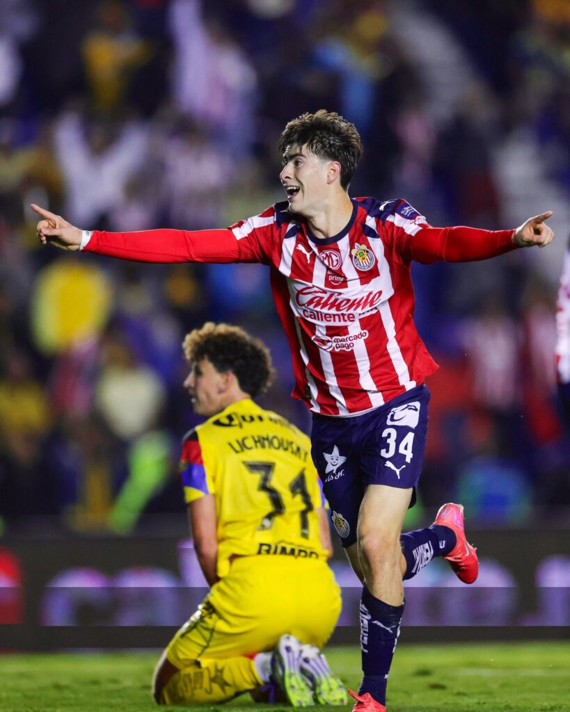 Chivas sorprende y vence al América quitandole el invicto.