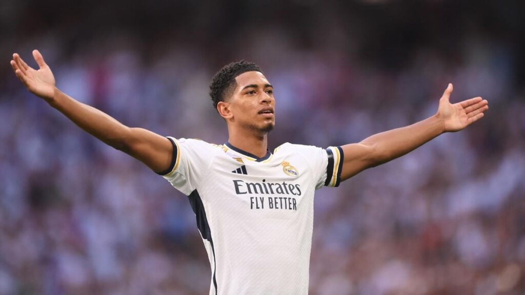 Bellingham está de regreso con el Real Madrid tras superar lesión en el hombro.