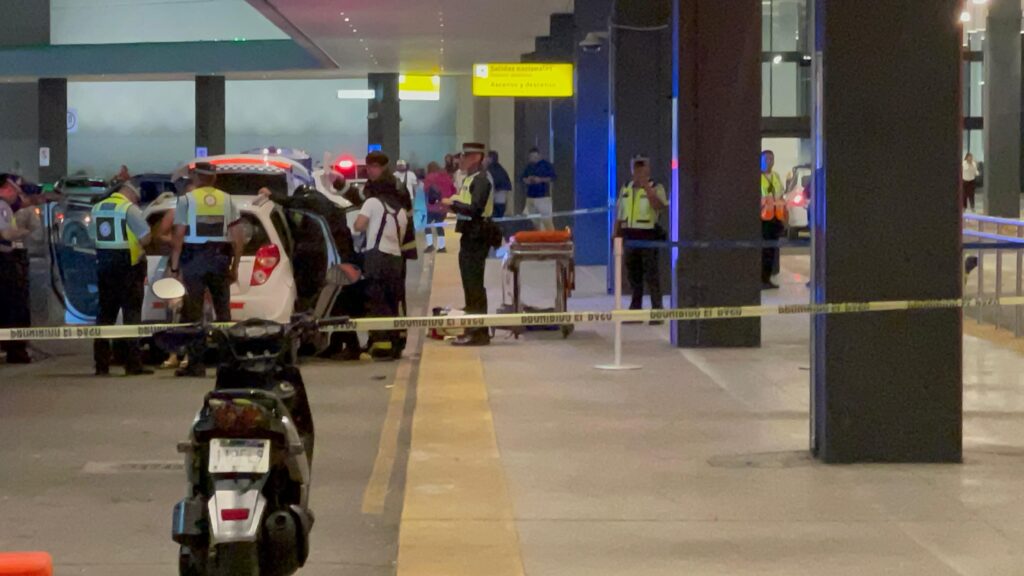 Llegan al Aeropuerto de Guadalajara dos personas heridas por bala