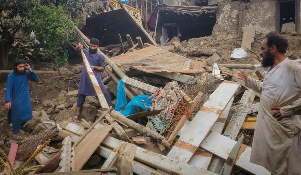 Nuevo sismo de 5.2 sacude Afganistán; suman más de mil 400 muertos