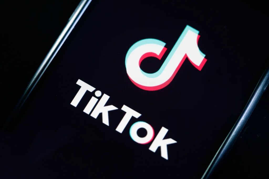 «Benadryl Challenge»: El reto en TikTok que pone en riesgo la vida de adolescentes