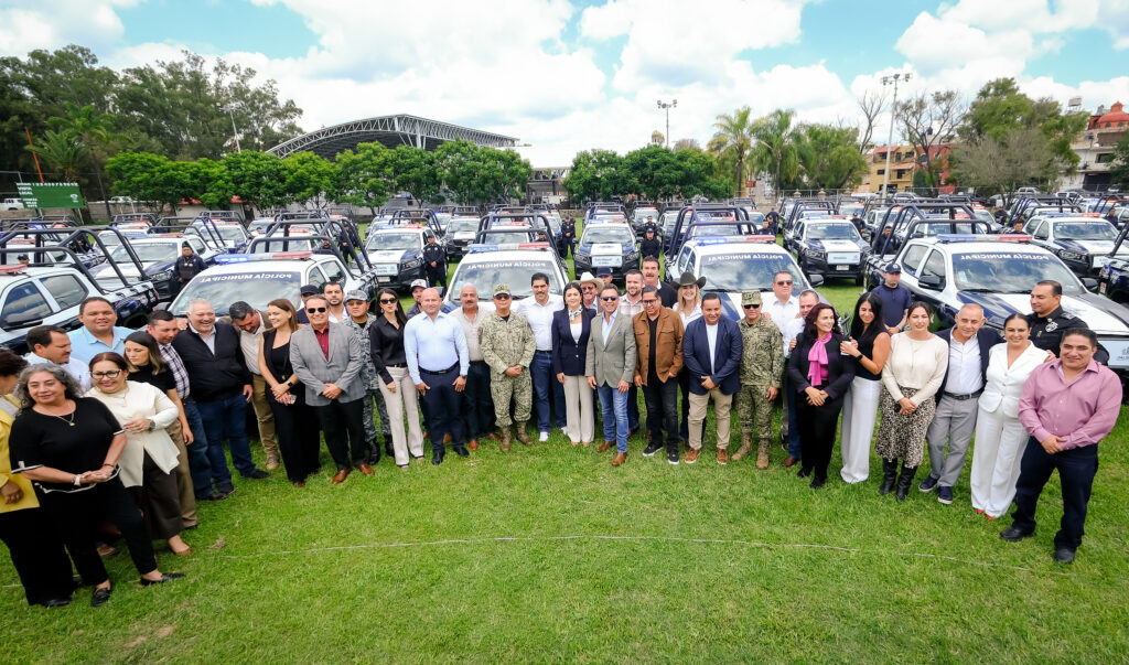 Jalisco fortalece la seguridad: entregan 81 patrullas a municipios de las regiones Altos y Ciénega