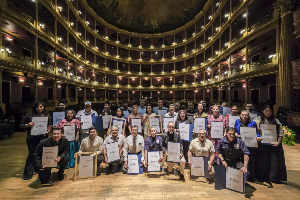 Premian a 32 artesanos jaliscienses con el Galardón Jalisco y Arte Indígena 2025